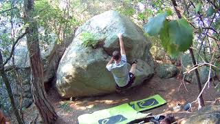 Video thumbnail de Problem 40 (Durkuek), 6a+. Can Bruguera