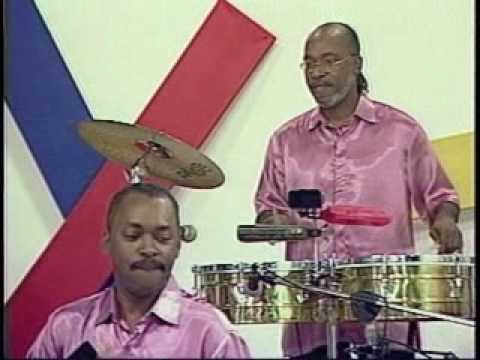 Orquesta Internacional Los Niches - Tocando Madera