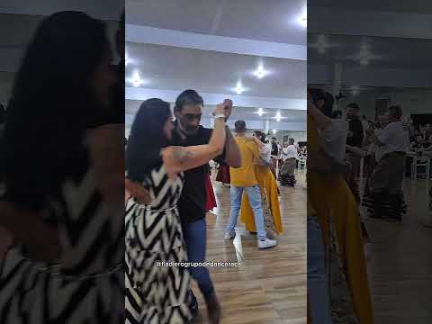 Milongueiros na sala......milonga....apresentação dos formados de Itapejara Do Oeste pr .BATE PALMA
