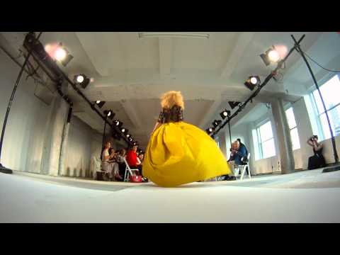 Oscar de la Renta Spring 2012 Look 1