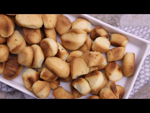 Paraguay MOST Popular Crunchy BREAD!