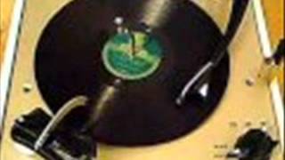 Yeh Jeena Bhi Koi Jeena Hai Bikhre Moti 1951 - YouTube