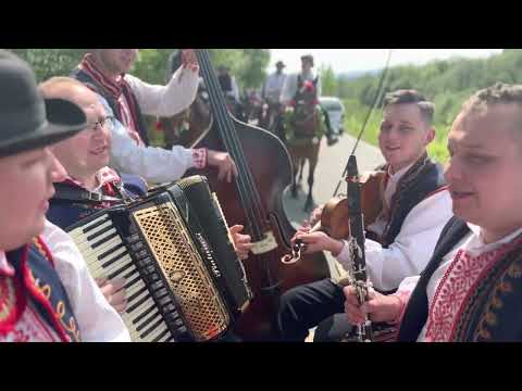 Dolinecką płynie - Kapela Cacani