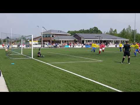 Hooglanderveen - SO Soest - De 0-2 van Dani Schmitz