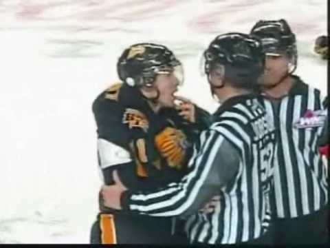 Matt Calvert vs Matt MacKenzie