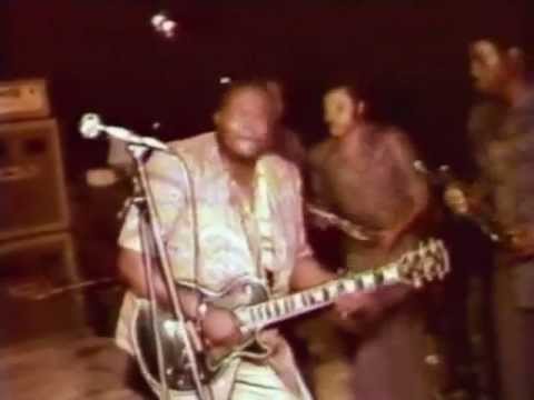 Franco on guitar live in Abidjan, 1980.