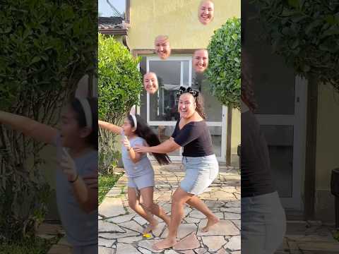 Funny video of a mom and cute kids 🤣🥰🎊💃🕺