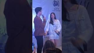 Elmo Magalona and Janella Salvador sings &quot;Alam Mo Ba&quot; at Sm City East Ortigas