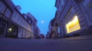 Slingrer ned af Vestergade