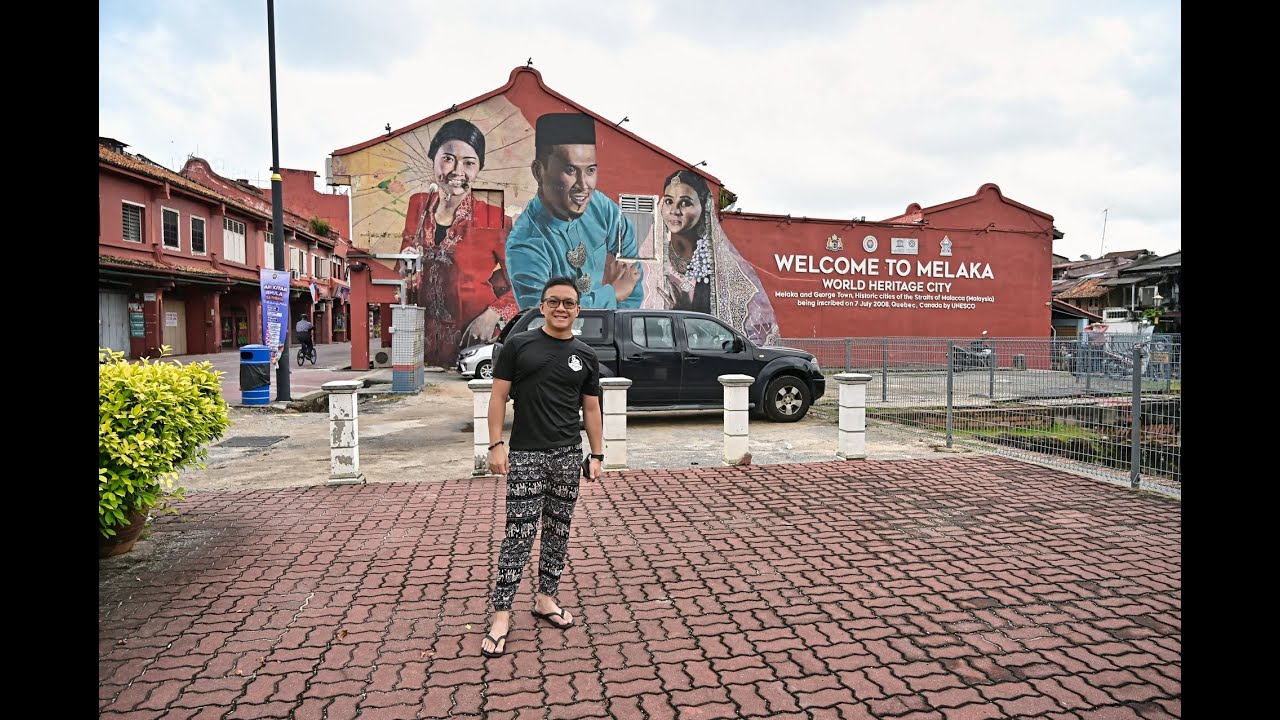 Walking @MELAKA -VIDEO  0831 MJ