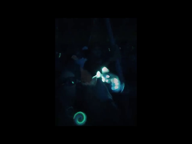 Vídeo relacionado con OFFCUP Guantes con Iluminación LED,y 6-modos-LED Luz Fluorescente Guantes para Bailar Carnaval Concierto Halloween Party