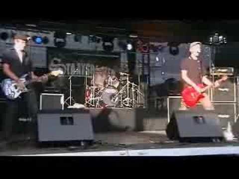 Staatsroiber - Never Go Back (live)