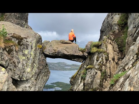 Sherpatrappa Svolvær, Svolværgeita, Djevelporten, Fløya, Lofoten Norway