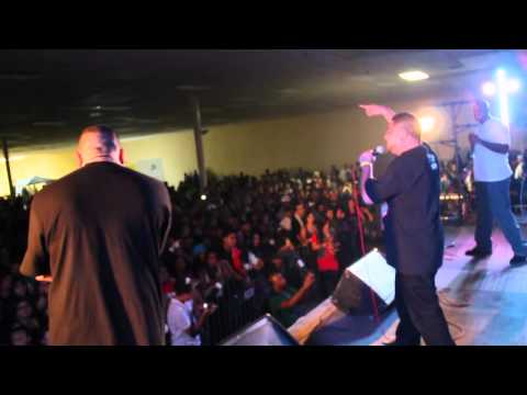 I'd Rather Bang Screw Live