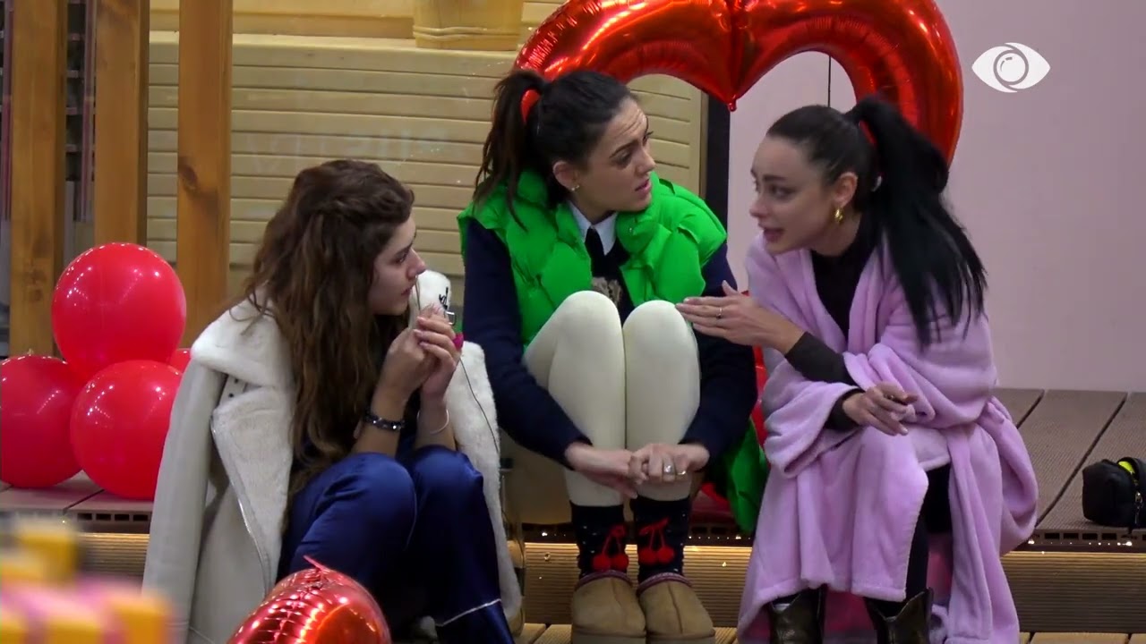 Erdhi me banane në dorë kur unë po bisedoja me Gjestin/ Egli bisedon me banoret për Aldon