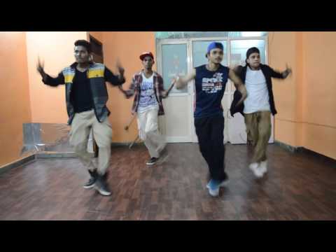 vinay kumar Nashe si chad gai