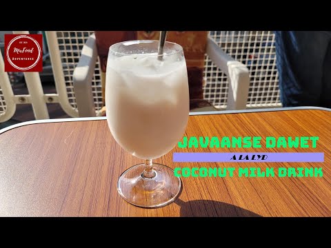 JAVAANSE DAWET A LA LYD. DELICIOUS COCONUT MILK DRINK.