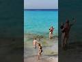 Dit is het mooiste strand van Curaçao ?? helder water +parel wit zand ?️?? #shorts #debellingas