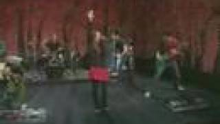 Flyleaf (sorrow) LIVE with lrics