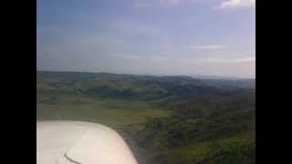 preview picture of video 'Landing at Alberto Jaramillo Sánchez Airport (SKOT), Cessna 402B HK-4807 HELIGOLFO'