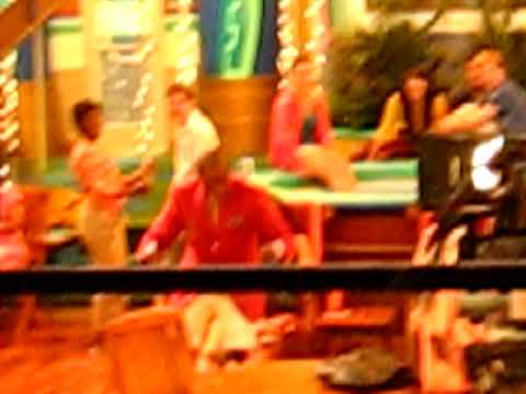 Phil Lewis from "Suite Life on Deck" dancing awesomely BEHIND THE SCENES
