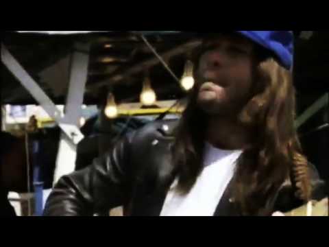 Iron Maiden - Bruce Dickinson caught busking!