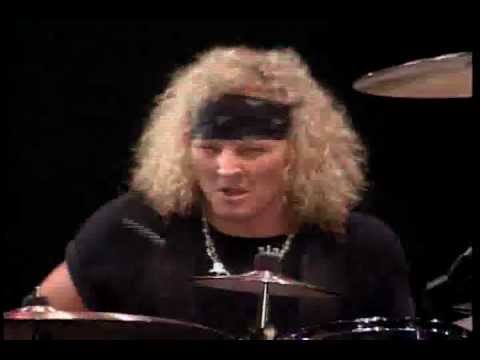 Guns n Roses - SOLO DE BATERIA GN'R (MATT SORUM) LIVE IN TOKIO 1992