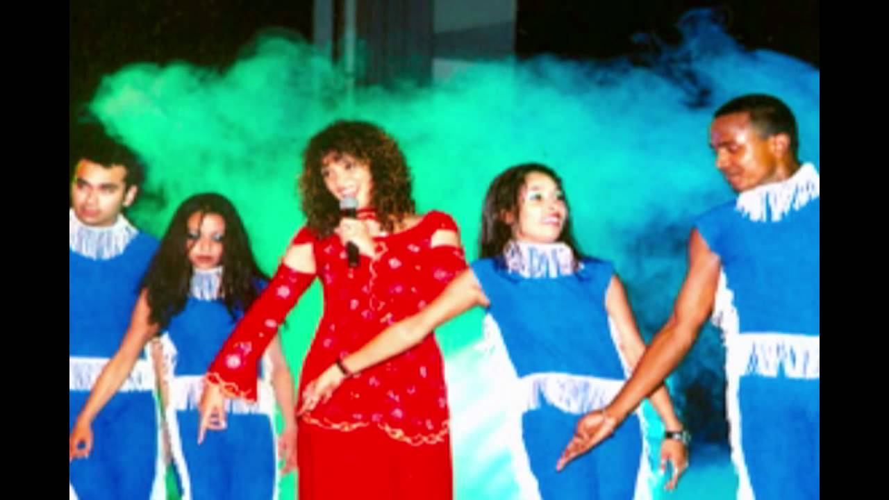 Kisae Dekhen Kahan Lyrics  | Tu Hi Mera Dil Tu Hi Meri Jaan | Penaz Masani | Penaz Masani | Omkar Prasad Nayyar