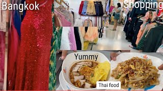 Shopping and trying in Bangkok cheap food