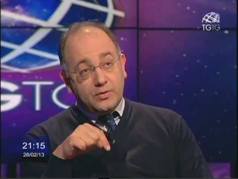 Grillo e l'M5S adesso dovranno concedersi ai media? Il commento di Luigino Bruni