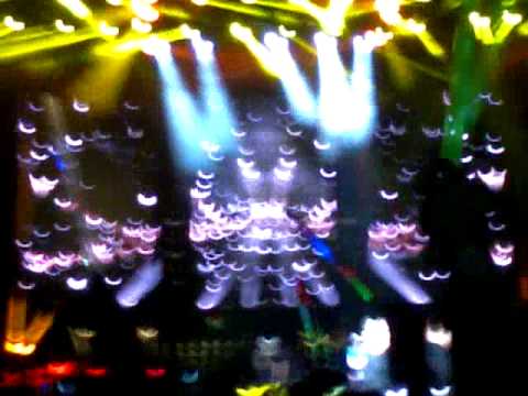 One Direction - Happily  São Paulo 10/05/2014 WWA Tour