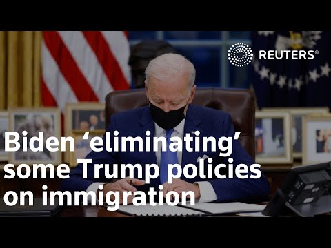 拜登簽署行政令扭轉特朗普移民政策 (Biden signs executive orders to reverse Trump immigration policies)