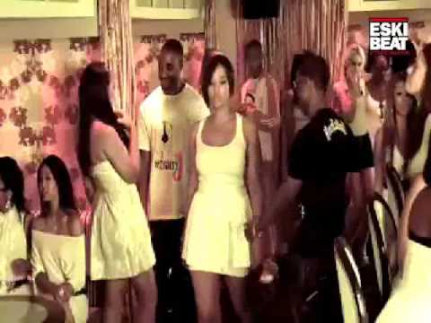 Wiley - She Likes To