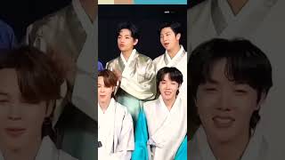 Download lagu Happy SeollaL 2023 Yeorobun From BTS #bts #seollal #fyp #kpop #army #foryou #video #jungkook mp3