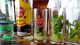 preview picture of video 'Preparación del auténtico Mojito Cubano - Ron Havana Club 3 años'