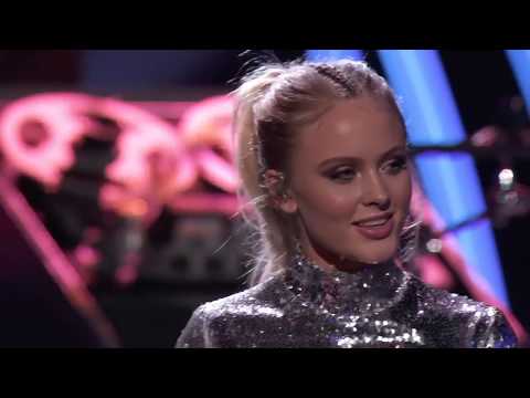 Clean Bandit - Symphony feat. Zara Larsson [Live at the Teen Choice Awards 2017]