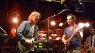 Dweezil Zappa with Shane Theriot - "Pound for A Brown"