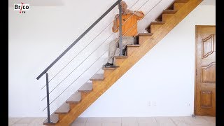 Poser une rampe et un garde-corps sur un escalier en bois - Tuto brico avec Robert