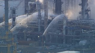 Australia, incendio en refinería alimenta temor por suministro de combustible en guerra con Irán