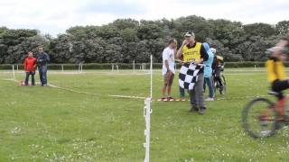 preview picture of video 'British Cycling Go-Ride Scarborough 2012 Rd 4'
