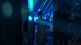 כניסה מפתיעה בפריז A surprising entrance ￼ casino de Paris