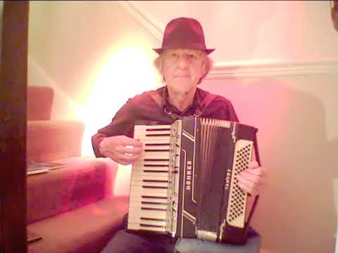 Oi Tate  klezmer tune on a restored Hohner accordion