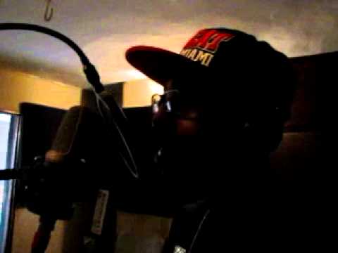 Nigerian Rapper K Slim throwing down live in MicWorx Studio........