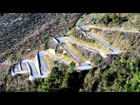 TG mag drives the Ford Focus RS on the Col de Braus