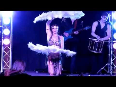 Voodoo Darlings - Kelly Brown Feather Fans (October 24, 2014)