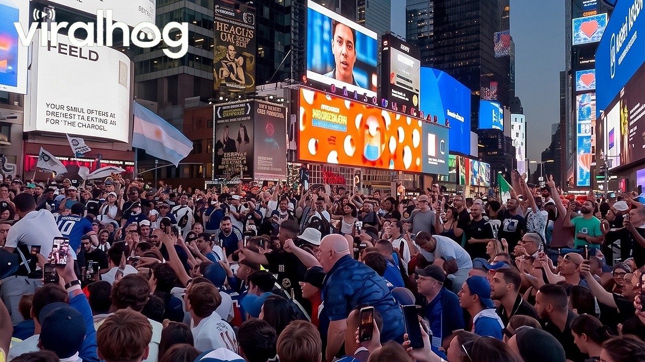 France Fans Take Over Times Square Ahead of Opening Match Against Senegal || ViralHog