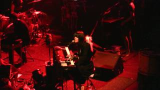 Bat for Lashes / Tahiti / 10. 31. 09 / AB, Brussels, BEL