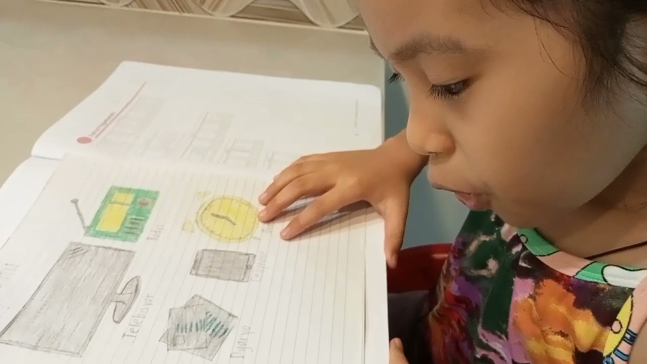 Putar video iguhit Ang mga bagay na makikita sa inyong Bahay at paligid na nagbibigay impormasyon. sekarang iguhit Ang mga bagay na makikita sa inyong Bahay at paligid na nagbibigay impormasyon.