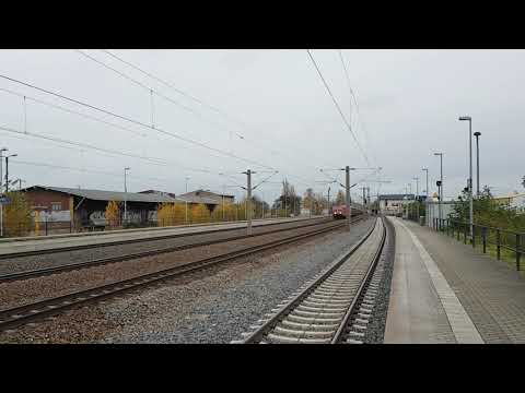 17.11.2020 in Oschatz ist 187 175 - 5 auf dem Weg von Riesa in Richtung Leipzig.