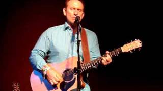 Colin Hay - Who Can It Be Now (acoustic) Apr. 24, 2007